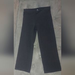 Athleta XS Black Capri Leggings